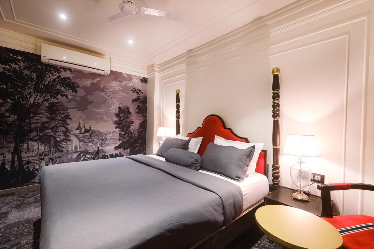 The Saga Hotel Нью-Дели Экстерьер фото